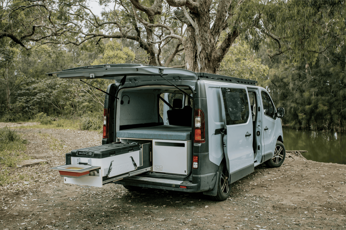 CVF 37 C - Renault Trafic