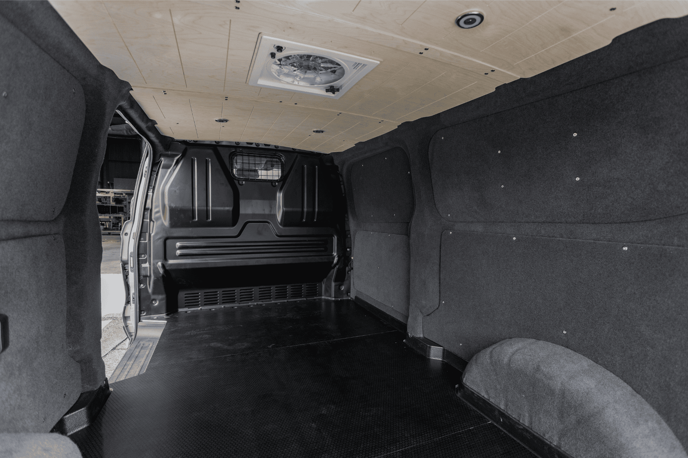 CVF 47 - Ford Transit Custom Trail