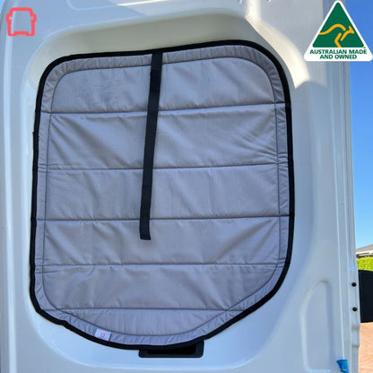 window cover set for LDV Deliver 9