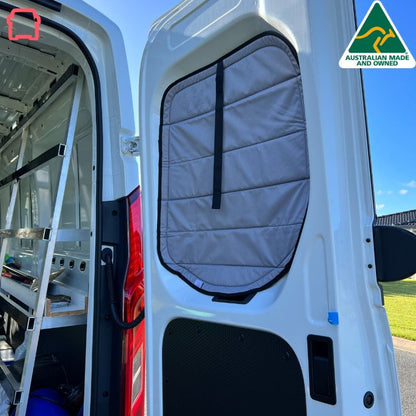 window cover set for LDV Deliver 9